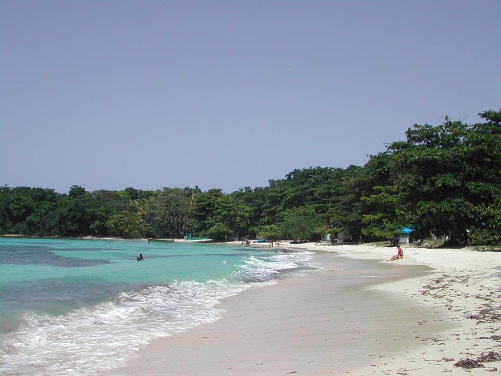 Moon San Villa At The Blue Lagoon بورت أنطونيو المظهر الخارجي الصورة