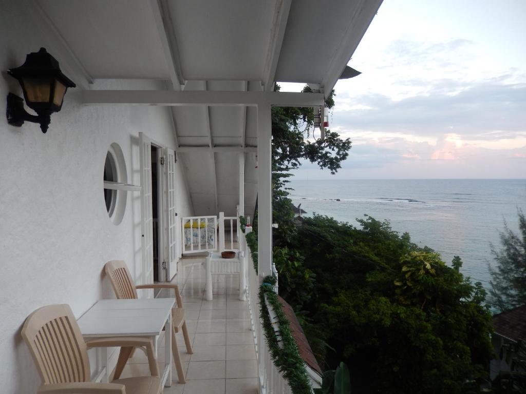 Moon San Villa At The Blue Lagoon بورت أنطونيو المظهر الخارجي الصورة